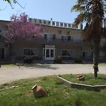 Isidora Hotel 2*