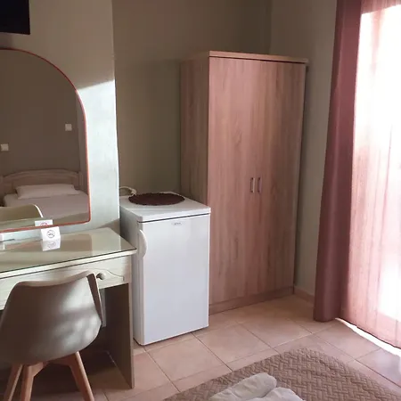 Isidora Hotel